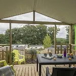 Erreka Kamp alanı 4*